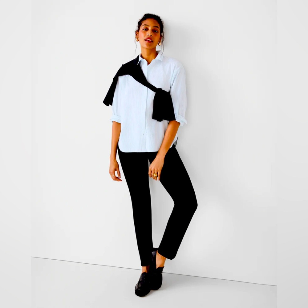 NWT - SPANXsmooth™ PerfectFit
Ponte Slim Straight size Medium